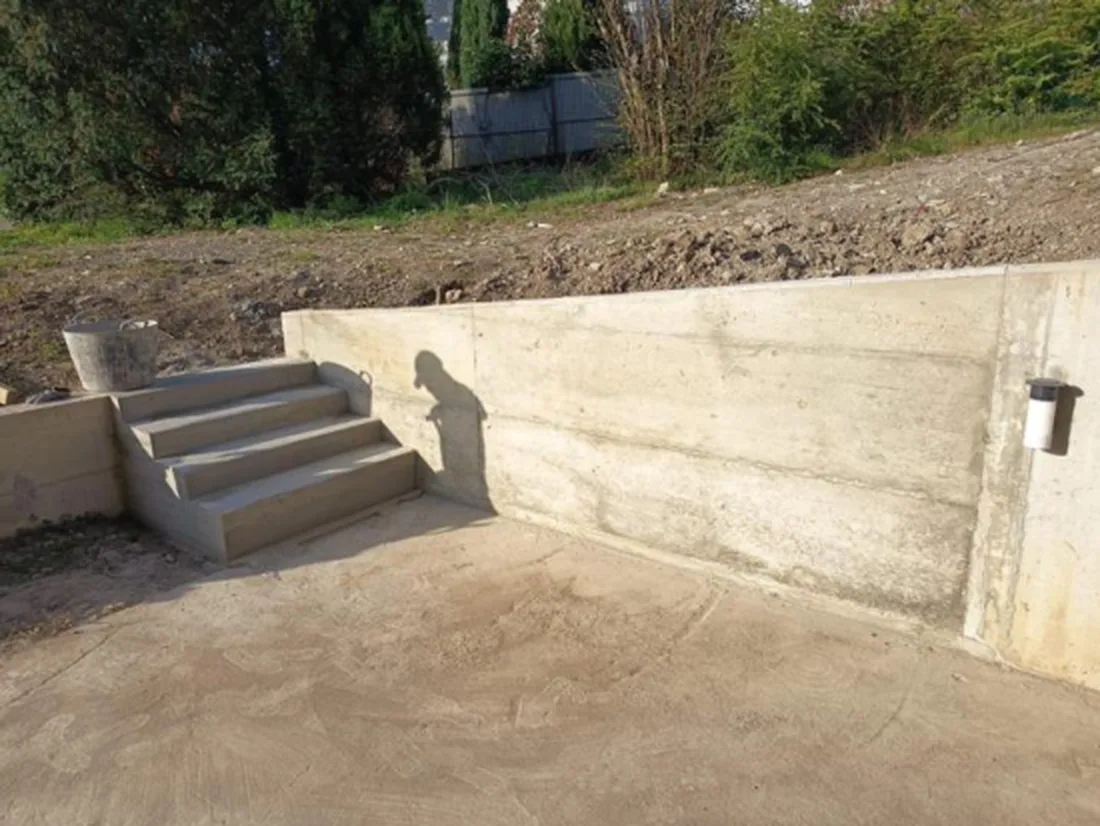 Escalier et mur en béton réalisés par BDF à La Tronche
